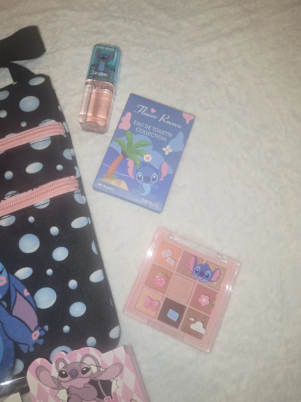 Disney Lilo & Stitch 9-Pc Ultimate Gift Bundle – Crossbody Bag, Makeup & Jewelry